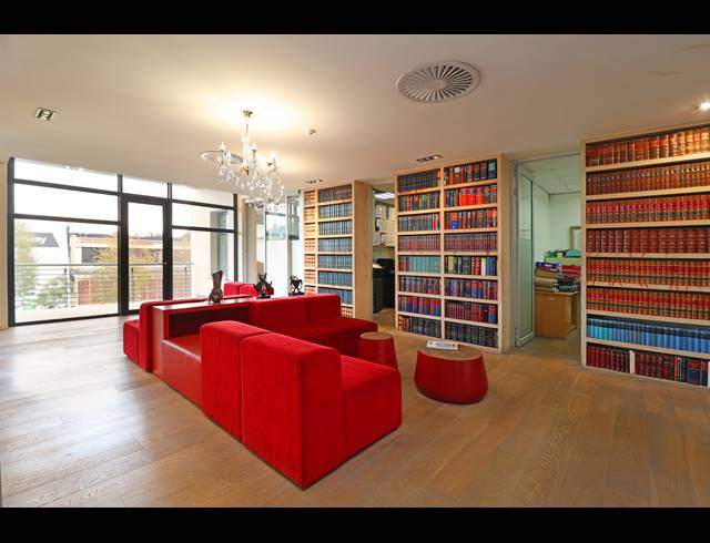 304M² OFFICE FOR SALE IN MELROSE ARCH